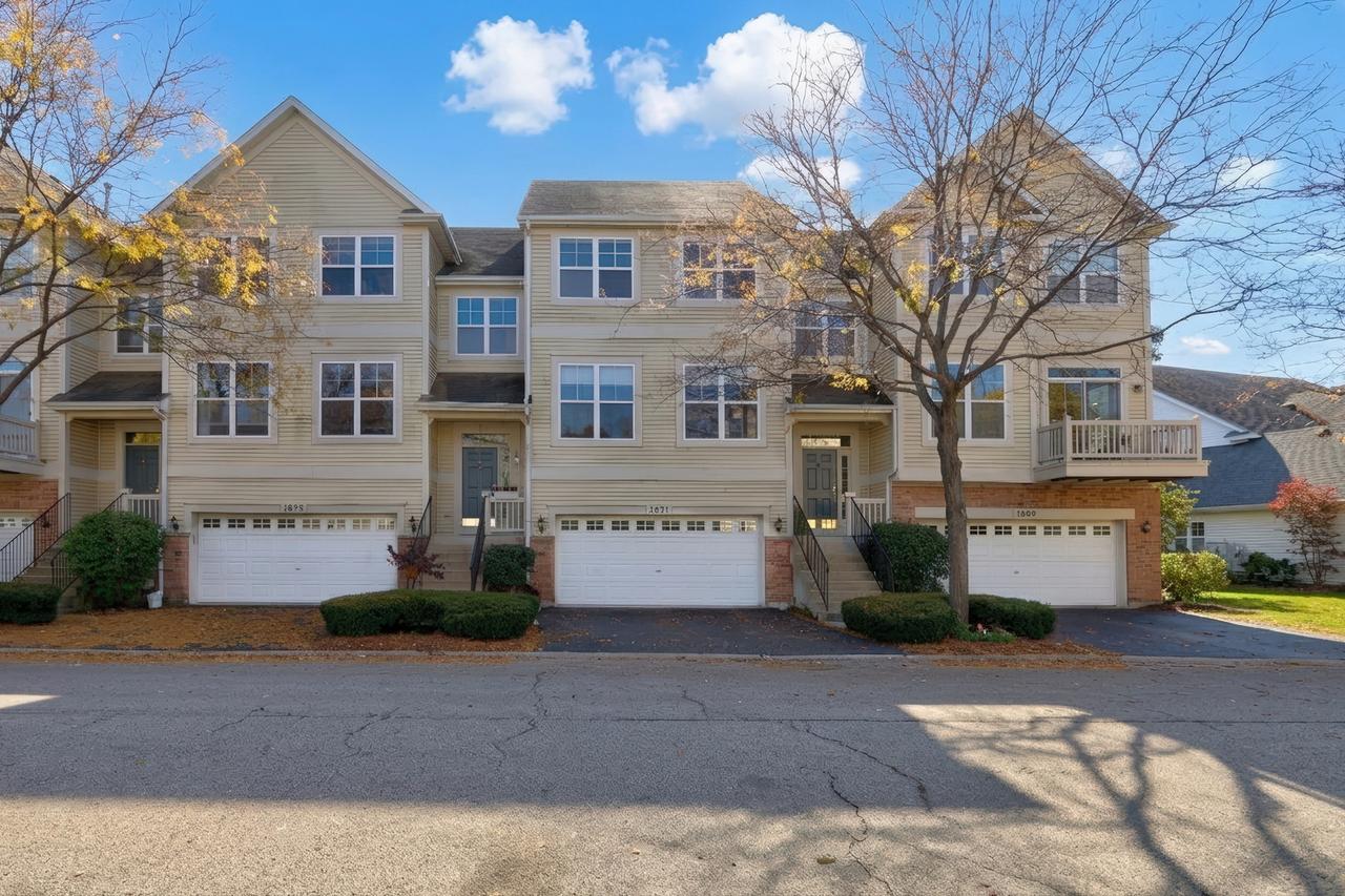 1871 Watercolor Pl., Grayslake, IL 60030