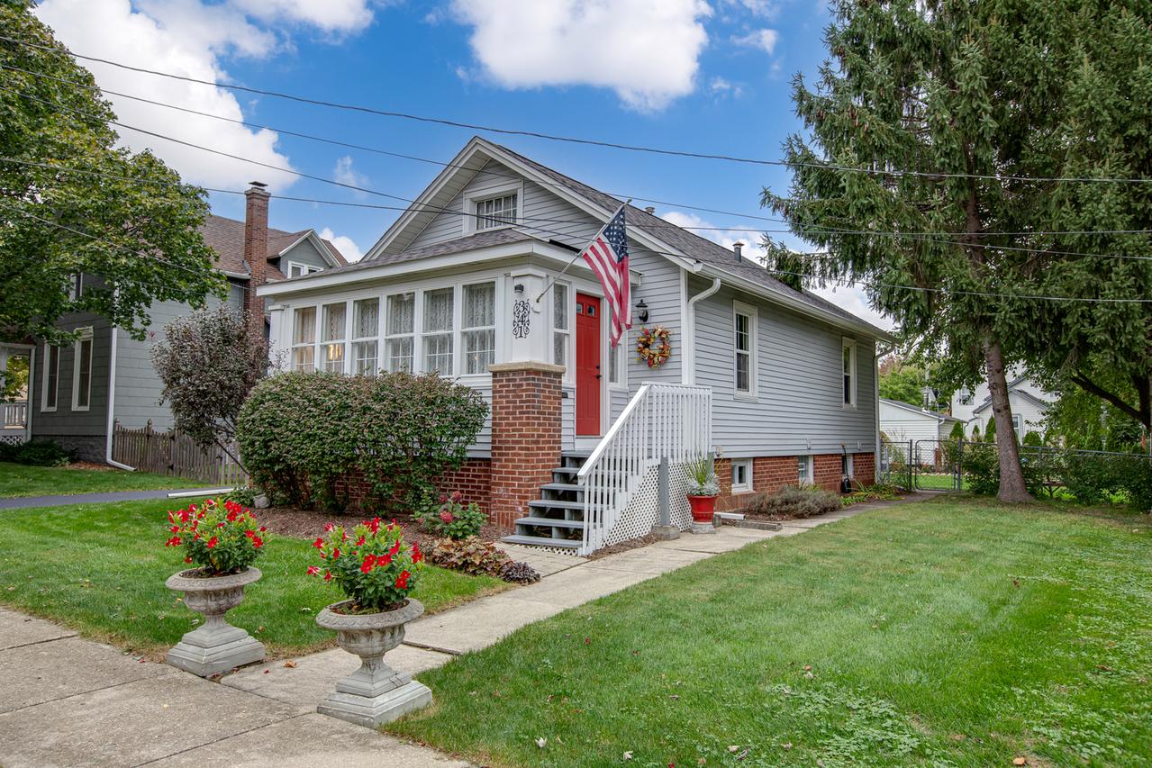 341 Harrison St., West Chicago, IL 60185