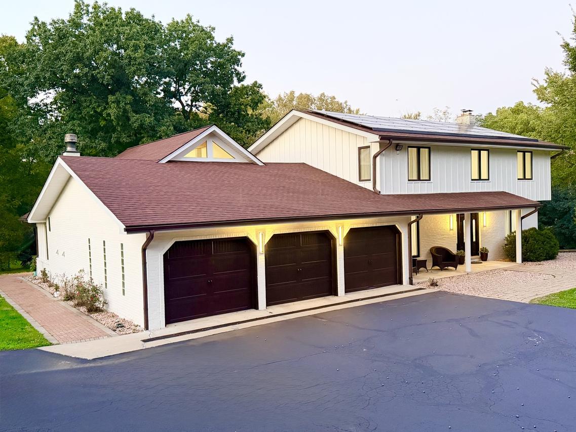 8714 W 123rd St., Palos Park, IL 60464