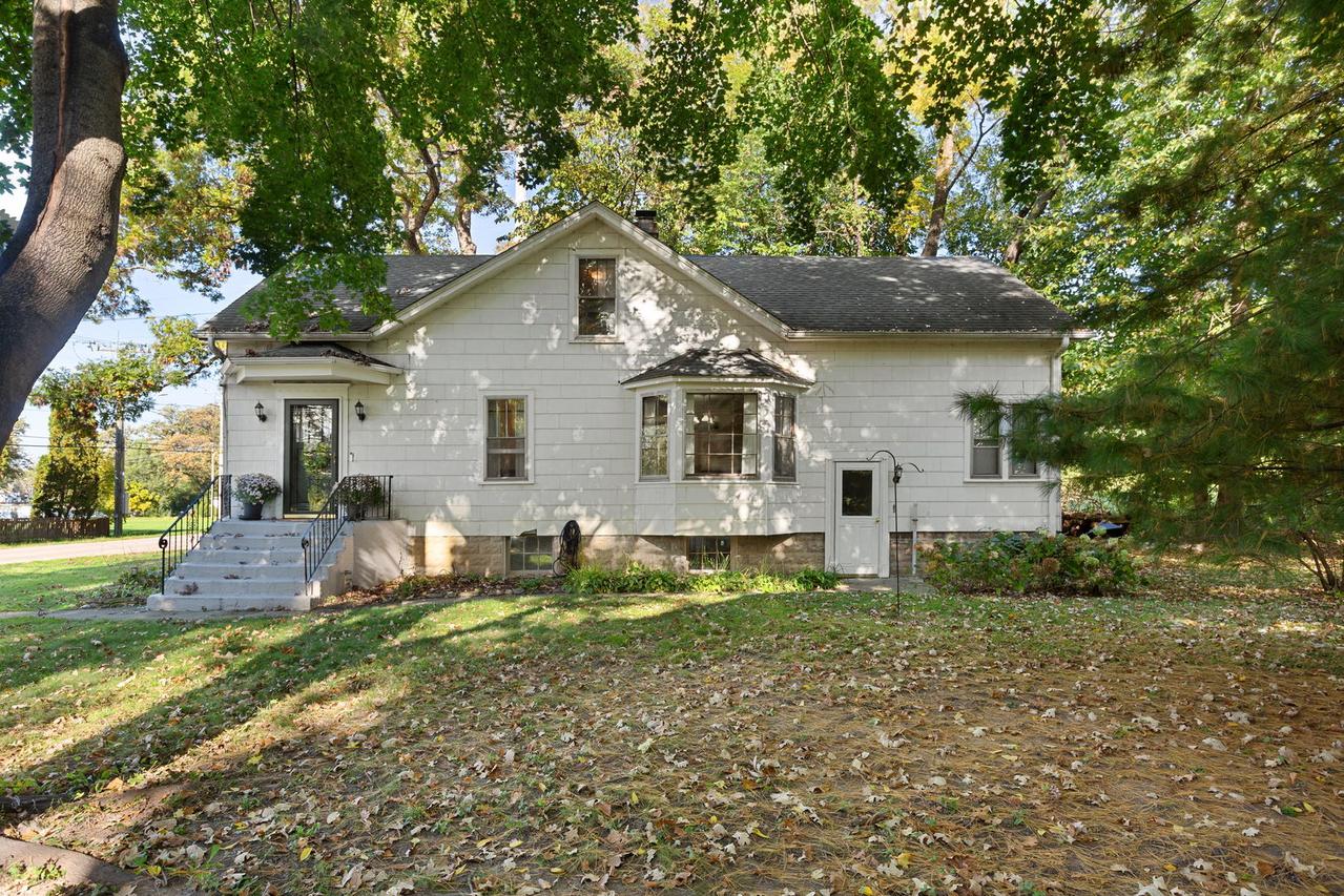 1201 Lincoln Ave., Fox River Grove, IL 60021