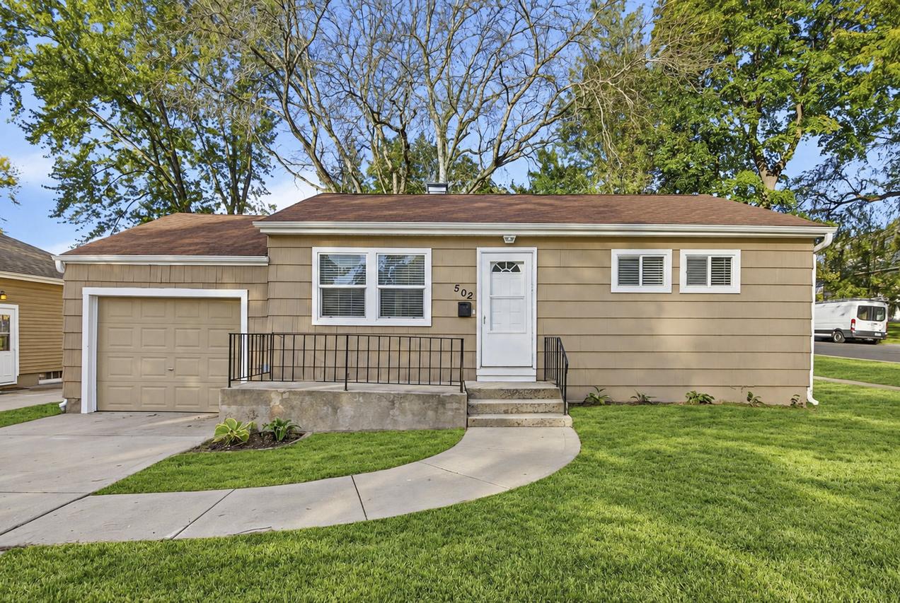 502 S 3rd St., West Dundee, IL 60118