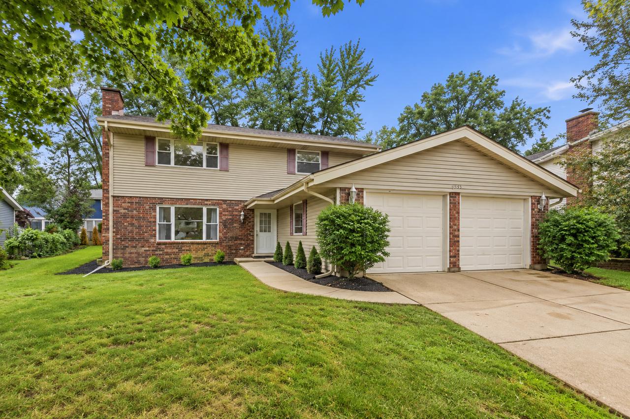 1134 Pinehurst Ln., Schaumburg, IL 60193