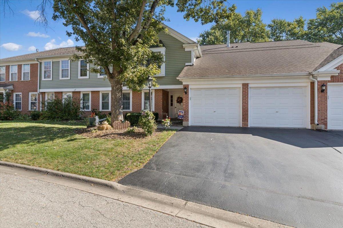 617 Edinburgh Ln. #B, Prospect Heights, IL 60070