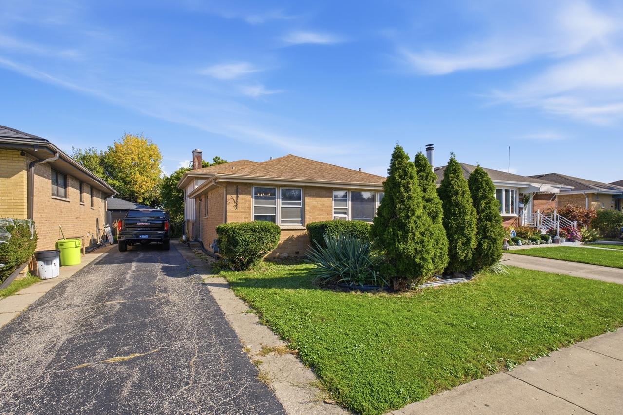 3745 Scott St., Schiller Park, IL 60176
