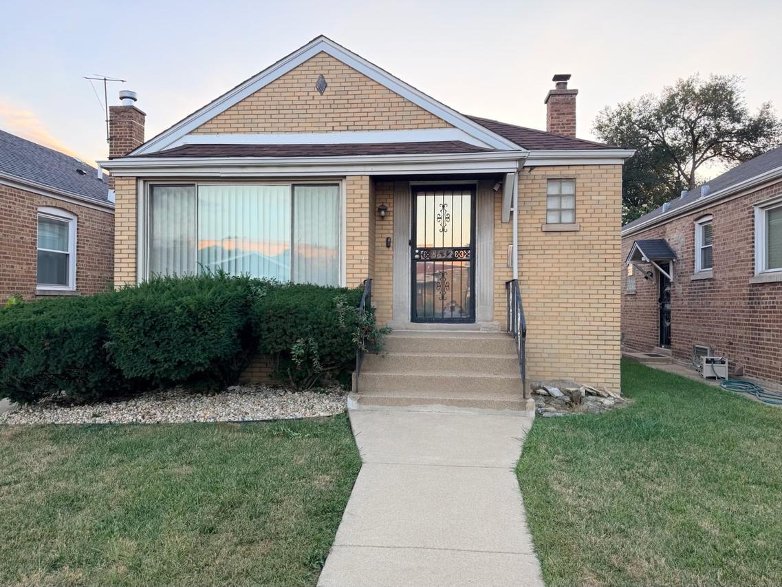 8632 S Jeffery Blvd., Chicago, IL 60617