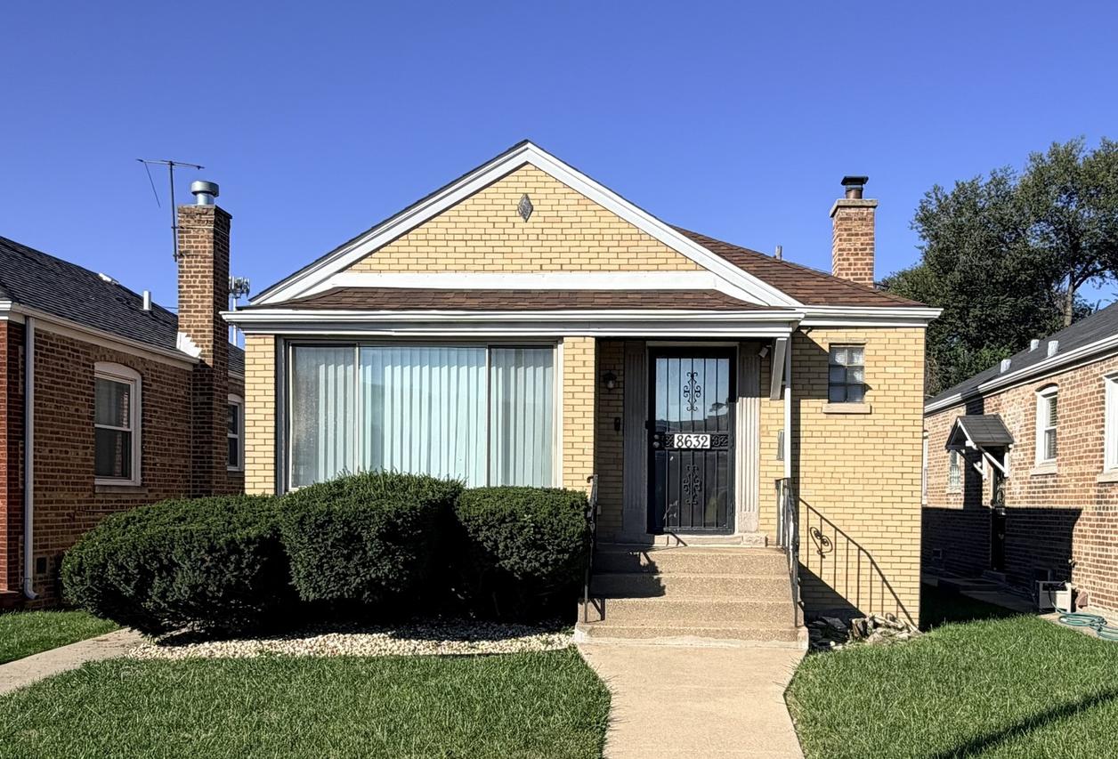 8632 S Jeffery Blvd., Chicago, IL 60617