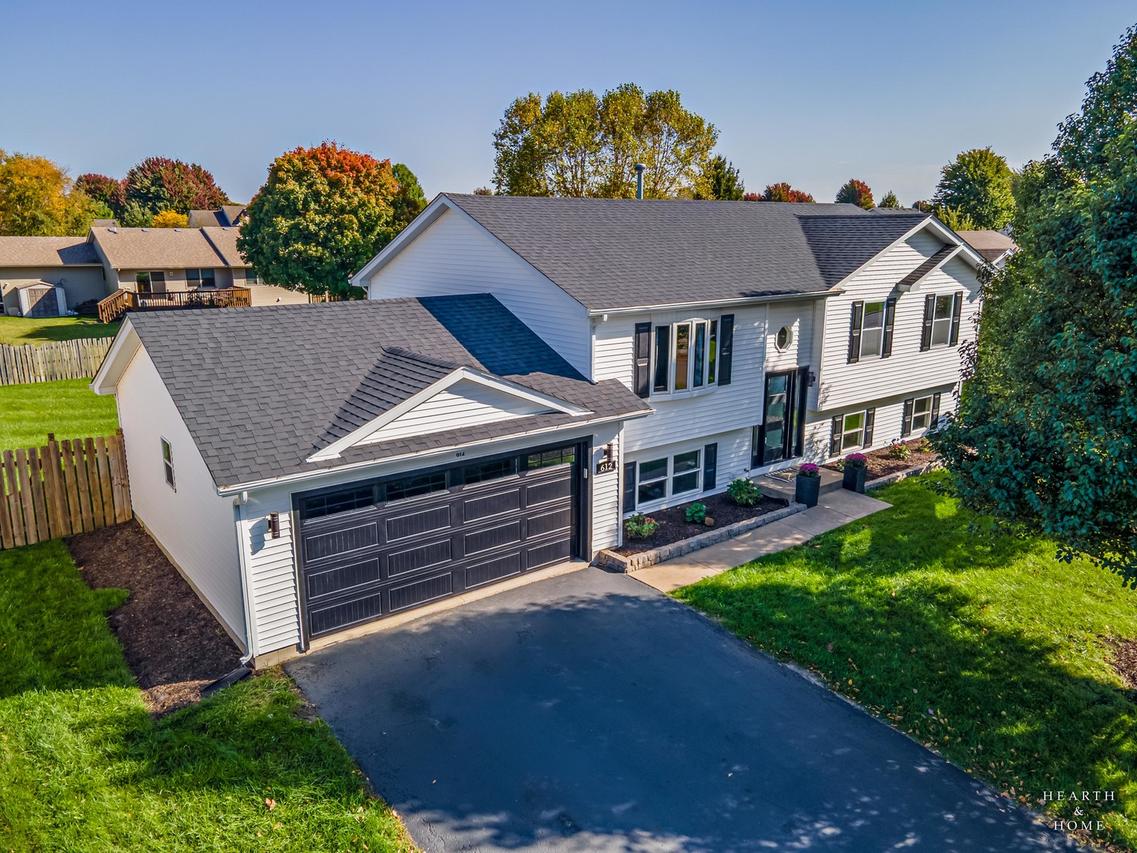 612 Wimbleton Tr., Mchenry, IL 60050