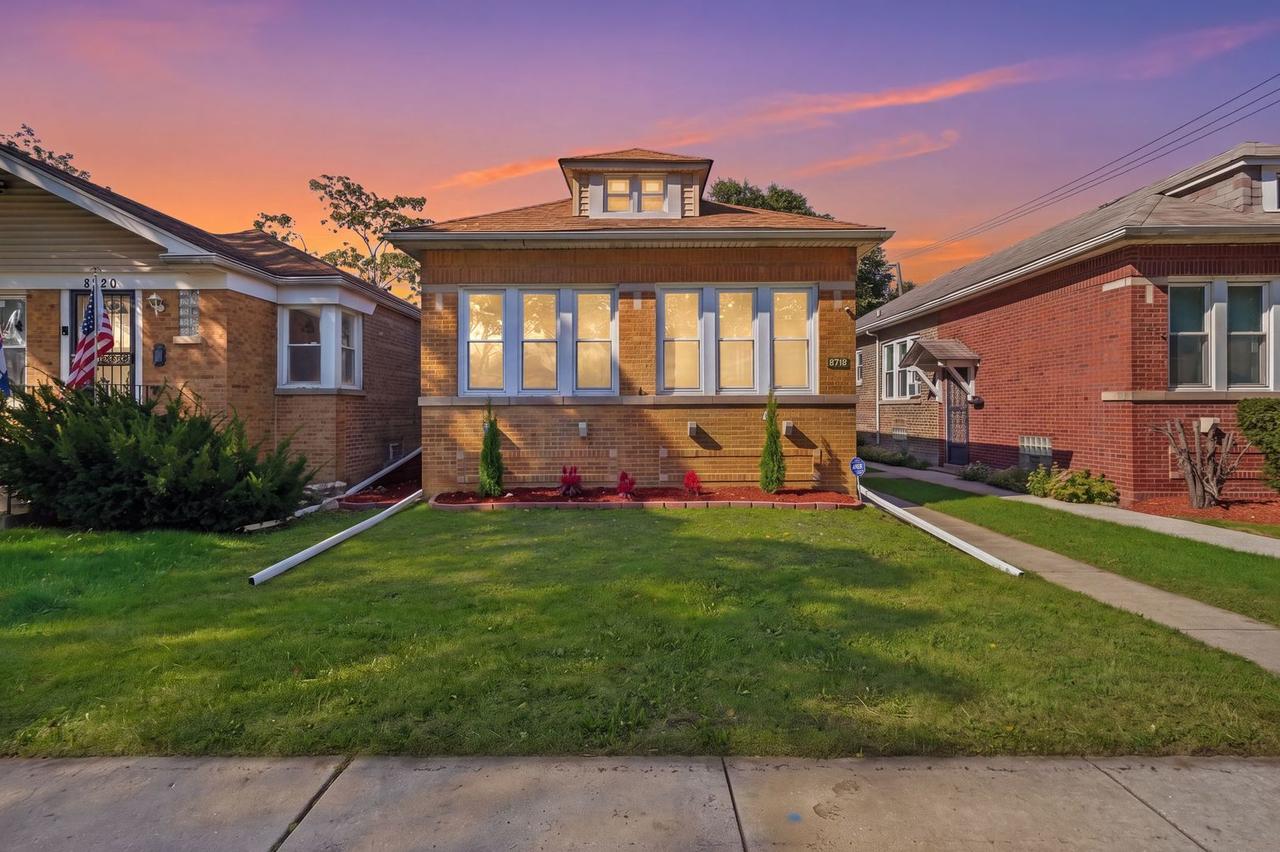 8718 S Euclid Ave., Chicago, IL 60617
