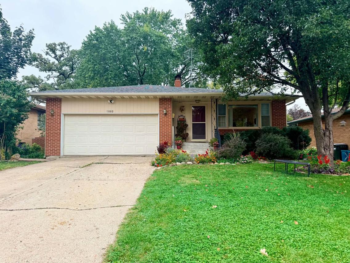 1805 Avenue K, Sterling, IL 61081