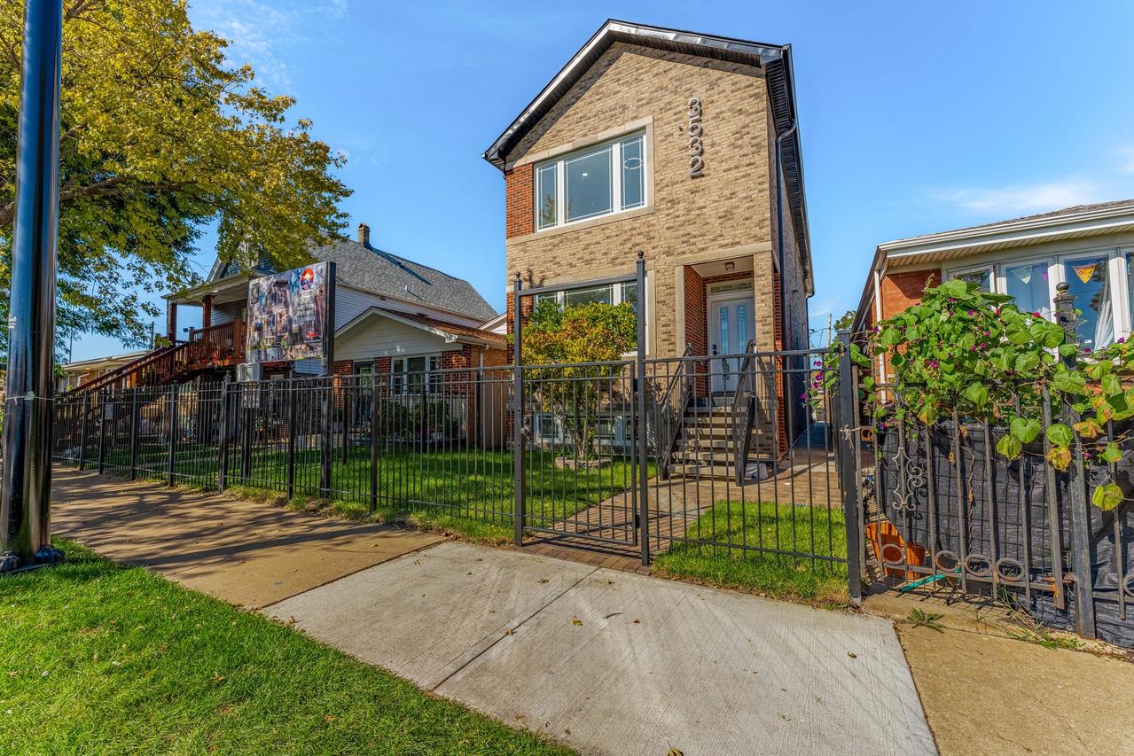 3532 W Pershing Rd., Chicago, IL 60632