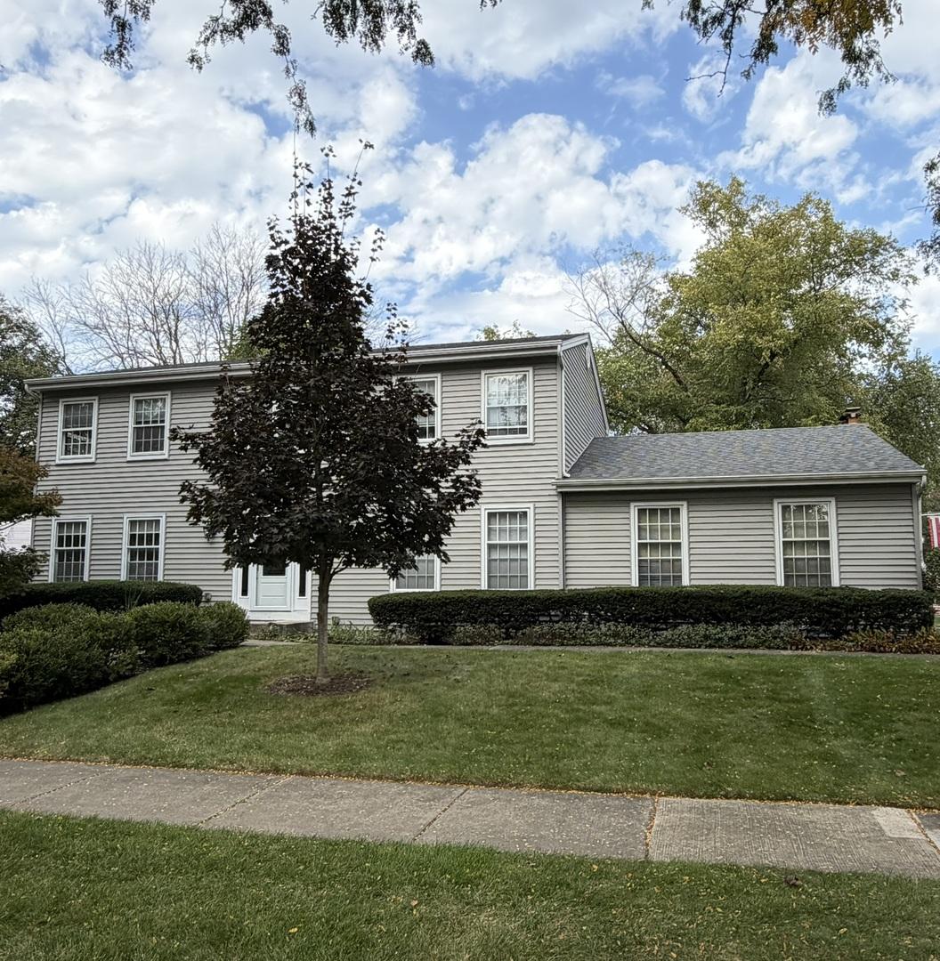 1212 S Banbury Cir., Naperville, IL 60540