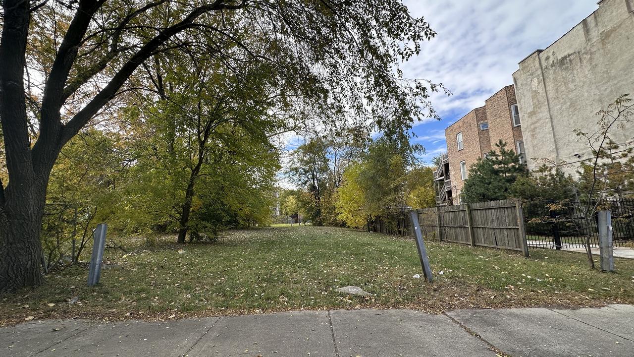 3612 S Lake Park Ave., Chicago, IL 60653
