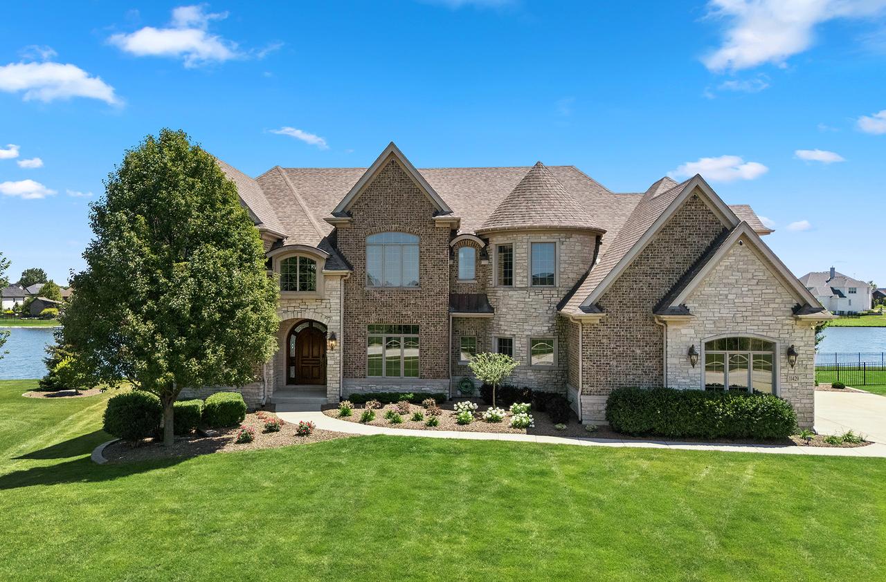 11429 Mckenna Dr., Frankfort, IL 60423
