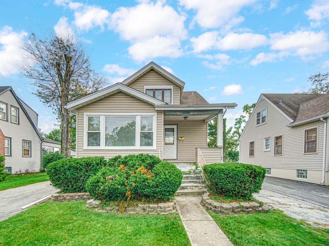 1635 Linden Rd., Homewood, IL 60430