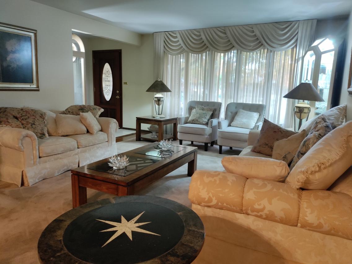 7801 Surrey Dr., Darien, IL 60561