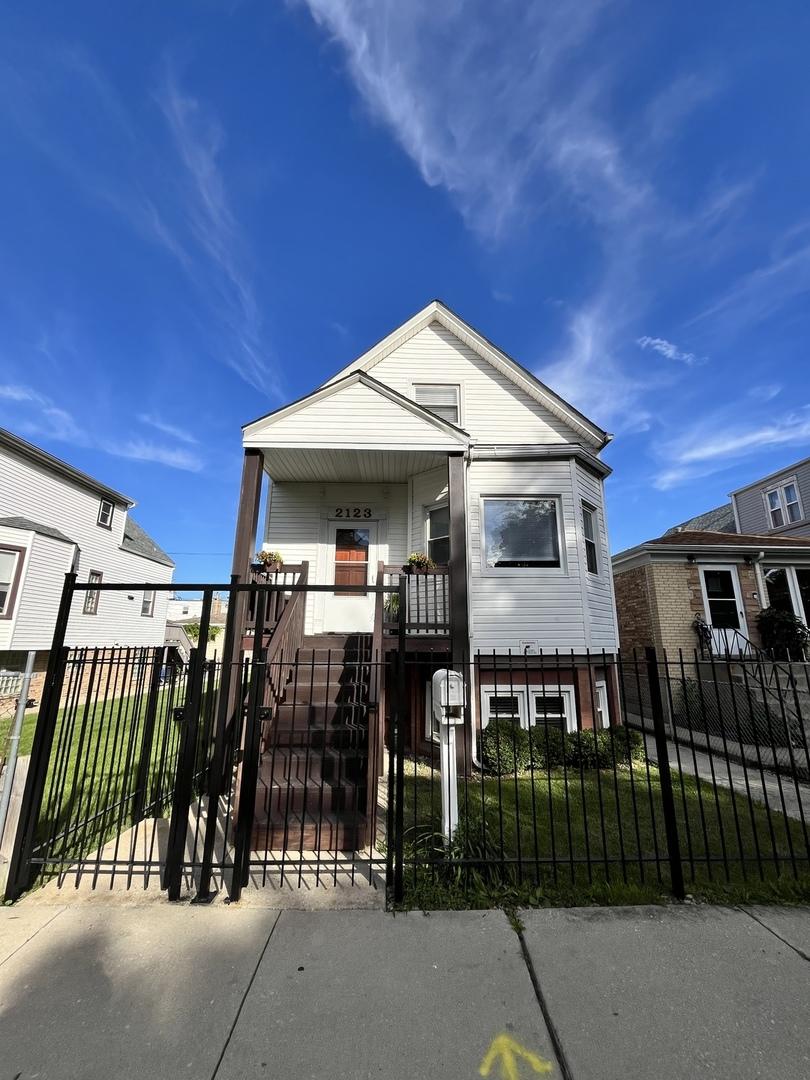 2123 N Karlov Ave., Chicago, IL 60639