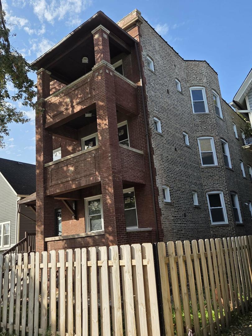 18 E 113th St., Chicago, IL 60628