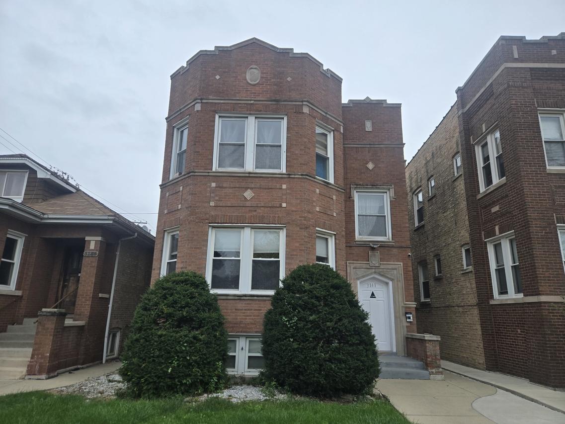 3141 N Luna Ave., Chicago, IL 60641