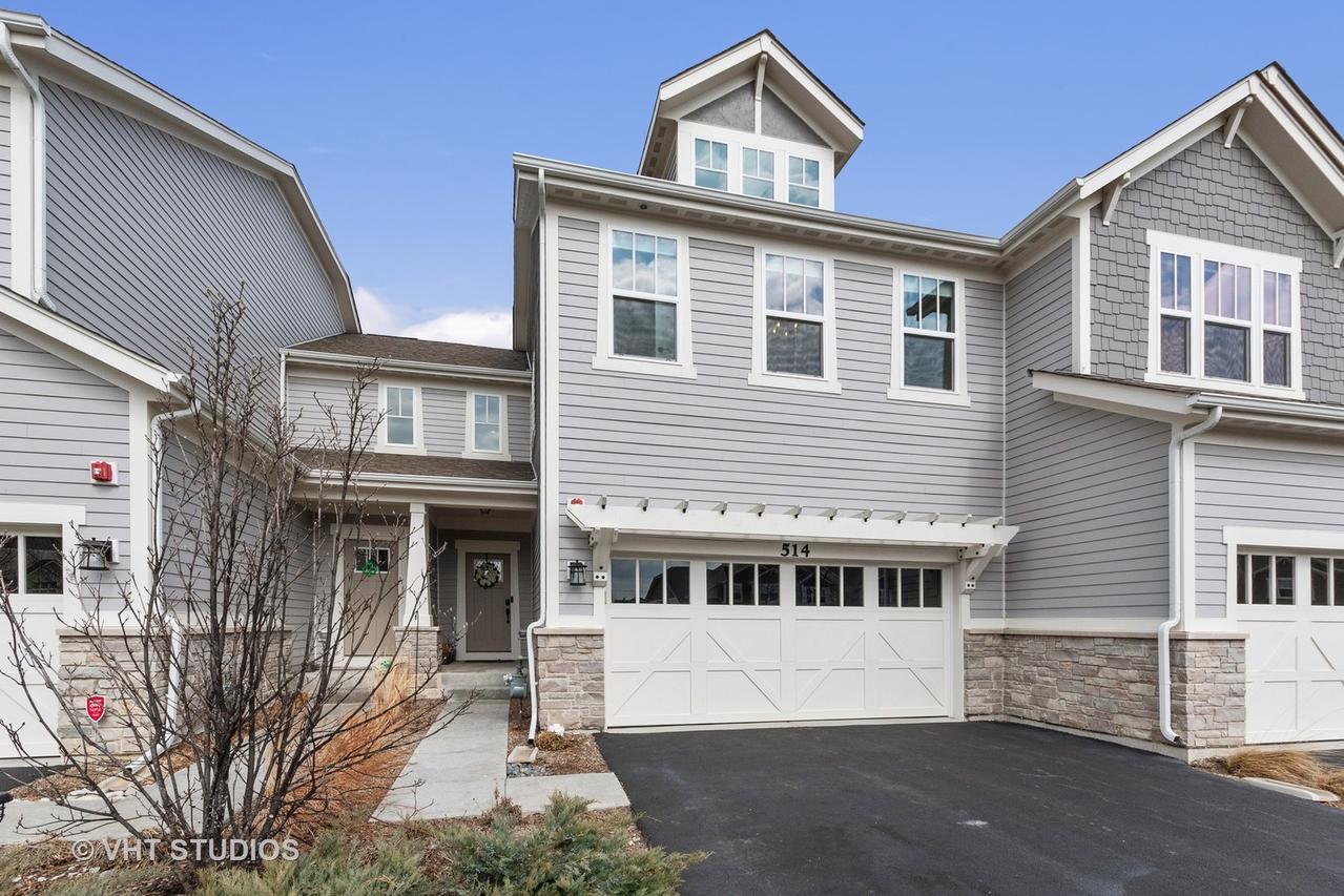 514 Pershing Ct., Barrington, IL 60010