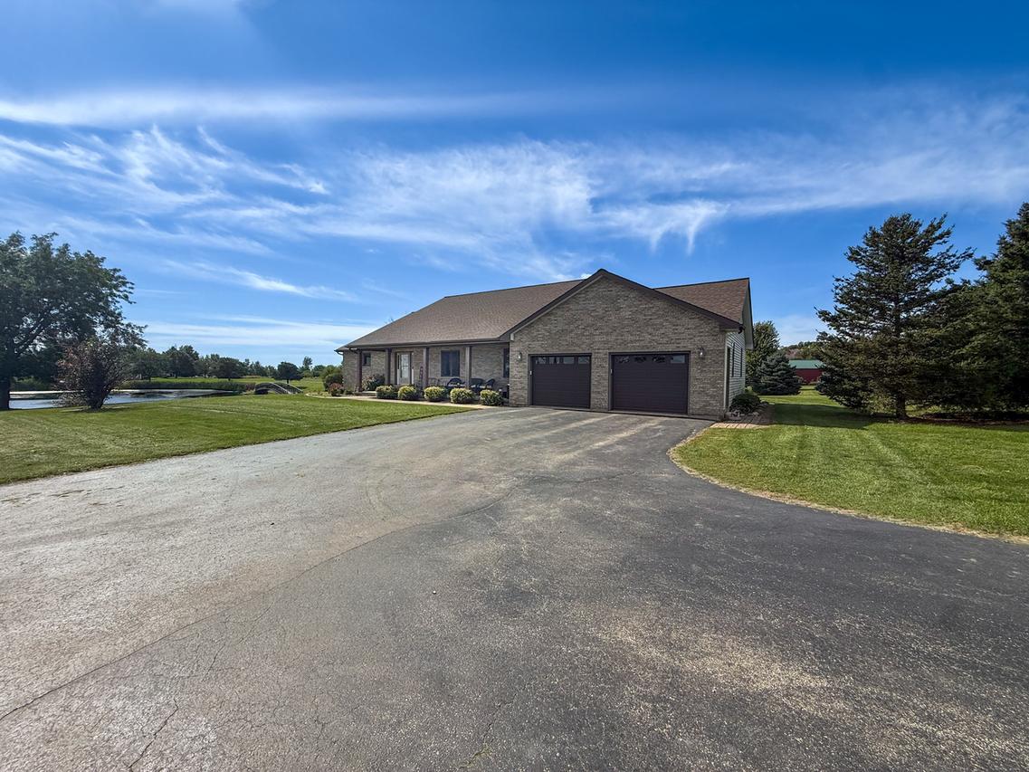 1295 Locust Rd., Lee, IL 60530