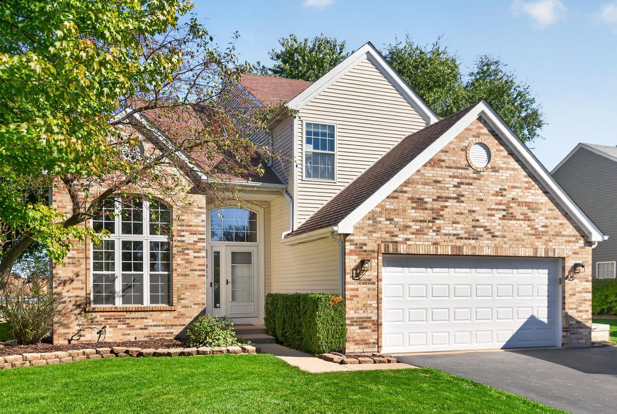 211 Butler Dr., Bartlett, IL 60103