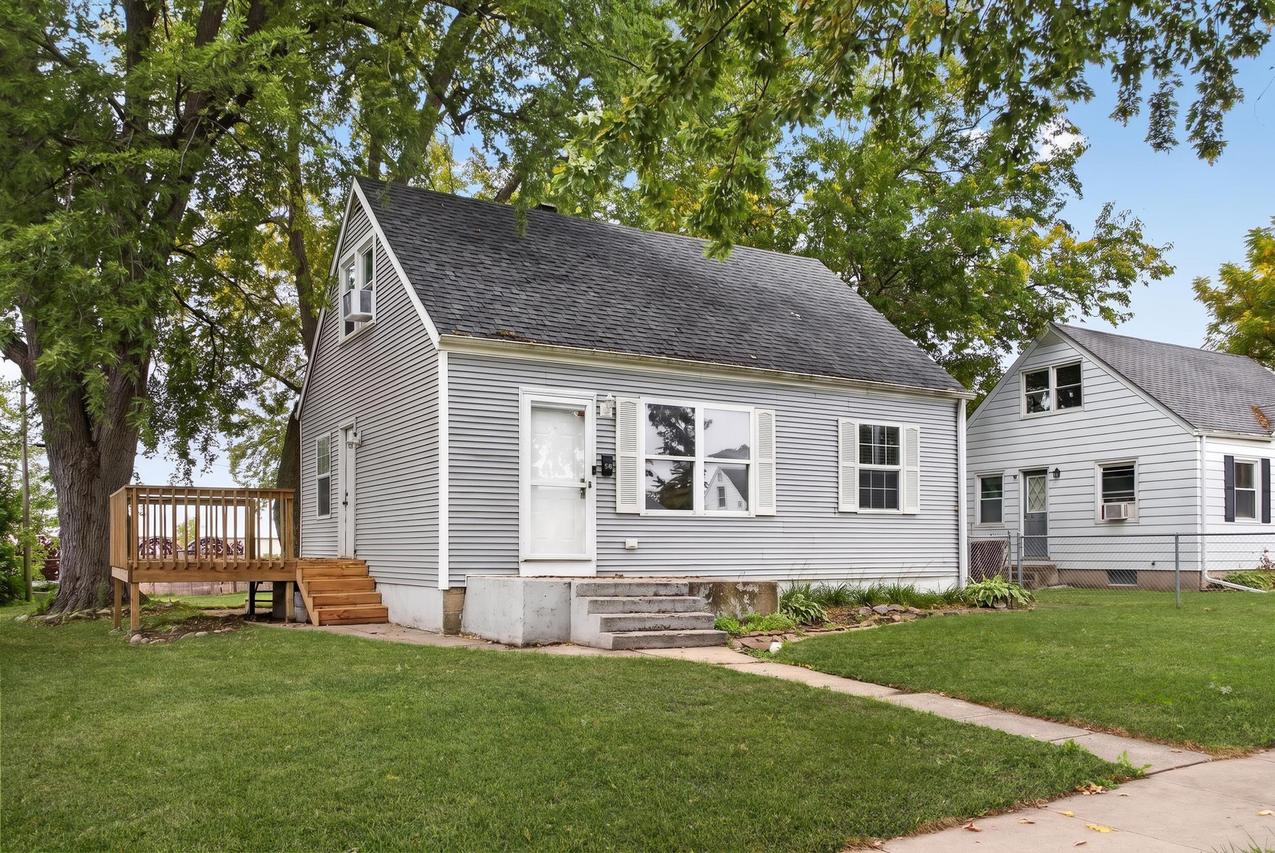 622 14th St., Rochelle, IL 61068