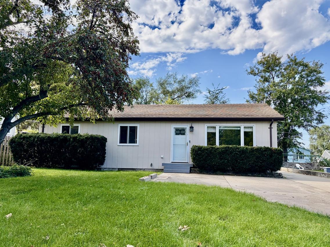 1N710 Newton Ave., Glen Ellyn, IL 60137