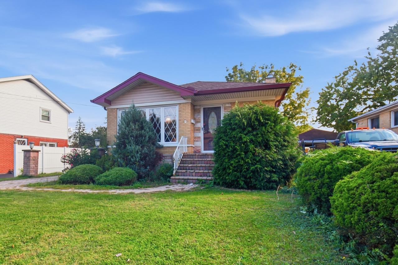 5825 W Maple Ave., Berkeley, IL 60163