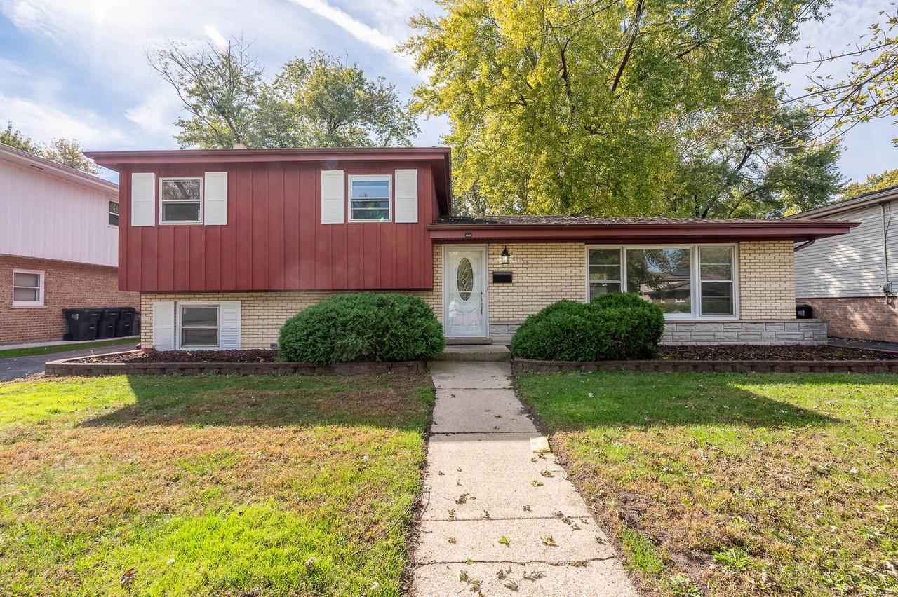 17156 Evans Dr., South Holland, IL 60473