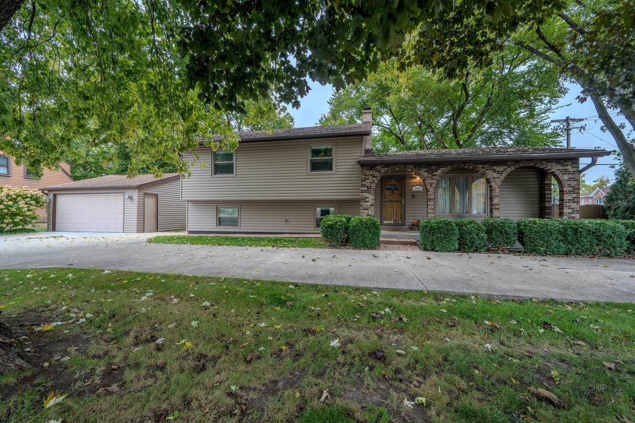 3900 Fairview Ave., Downers Grove, IL 60515