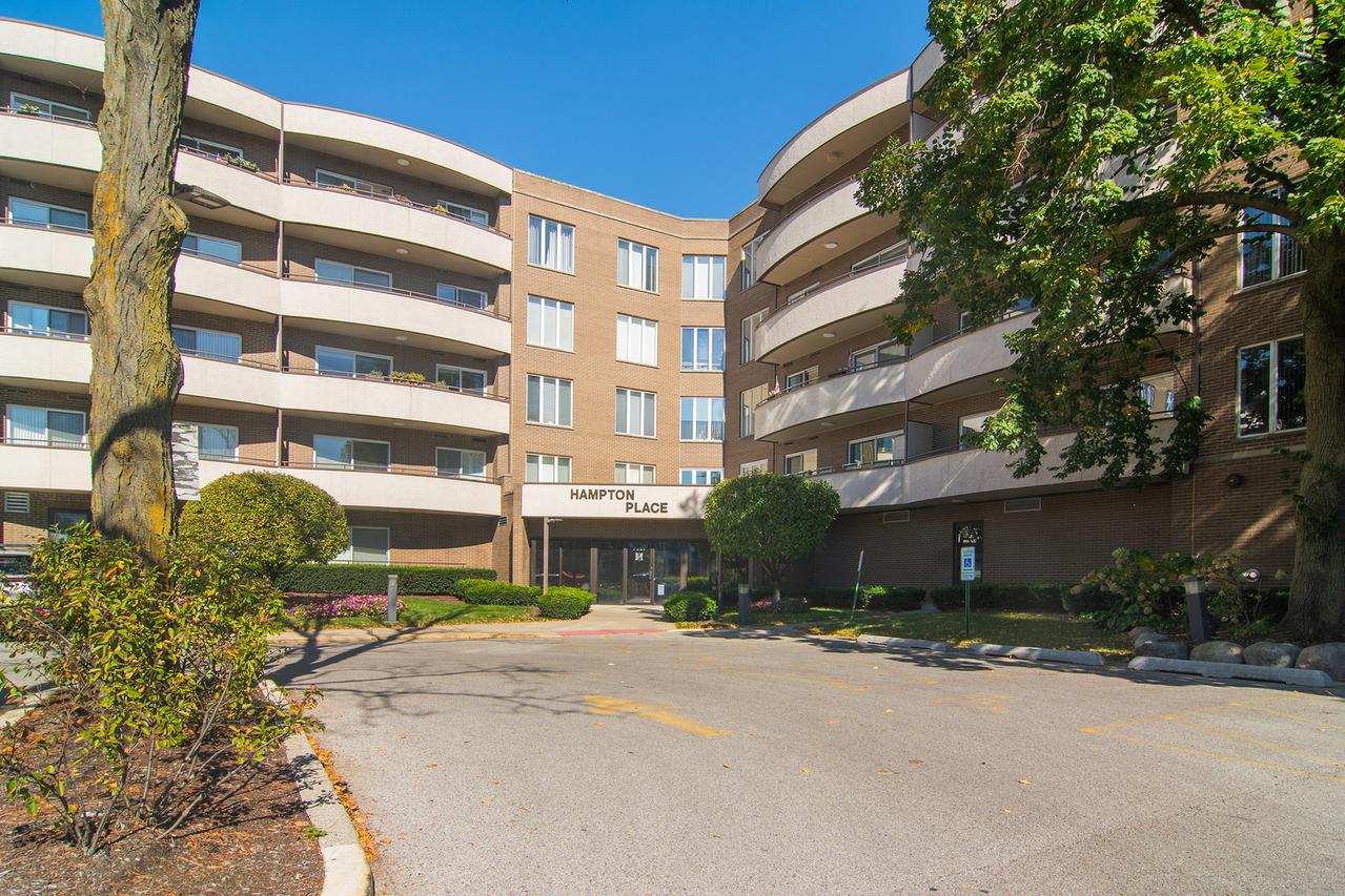 7201 N Lincoln Ave. #315, Lincolnwood, IL 60712