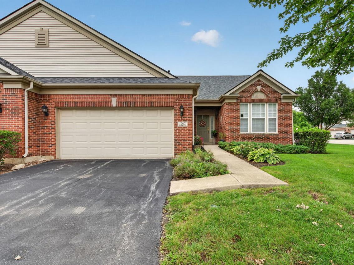 13266 Strandhill Dr., Orland Park, IL 60462
