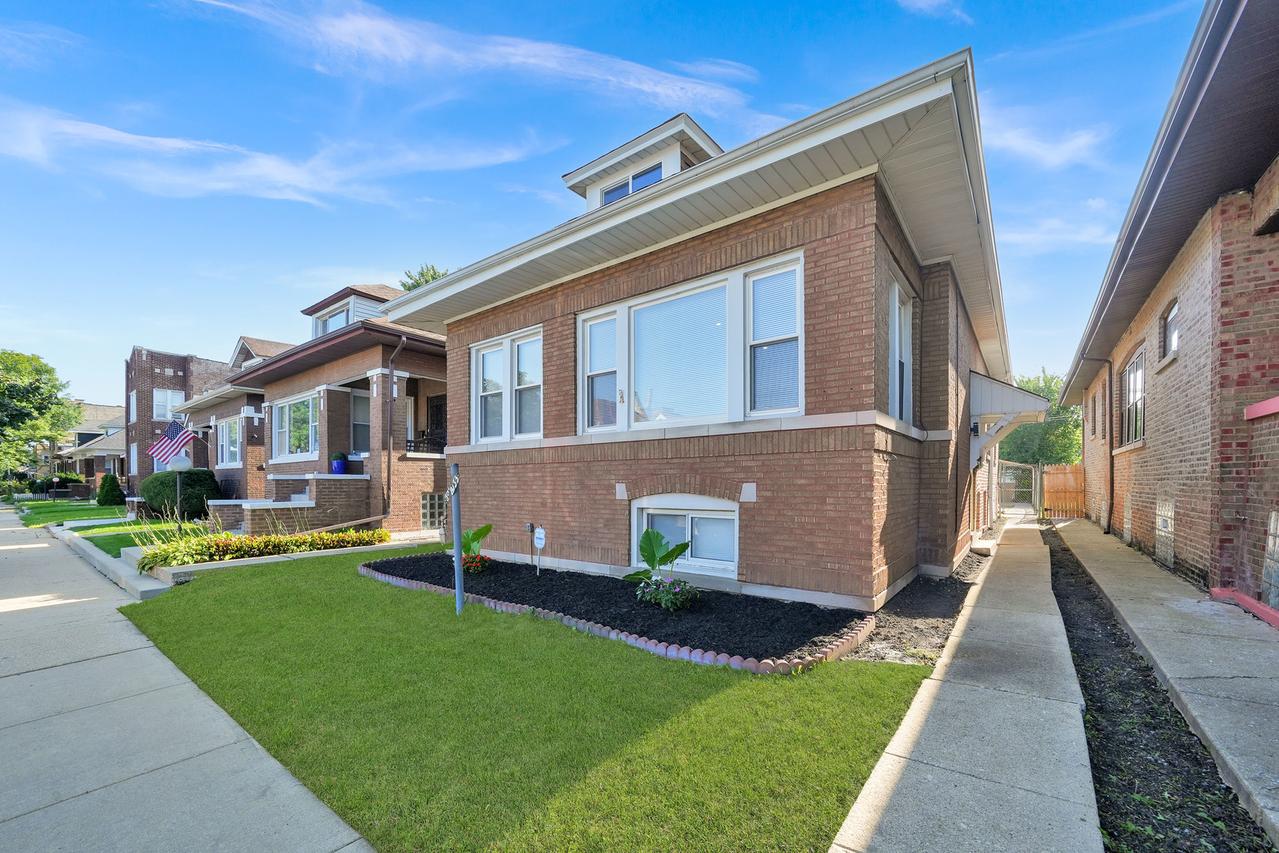 8133 S Loomis Blvd., Chicago, IL 60620