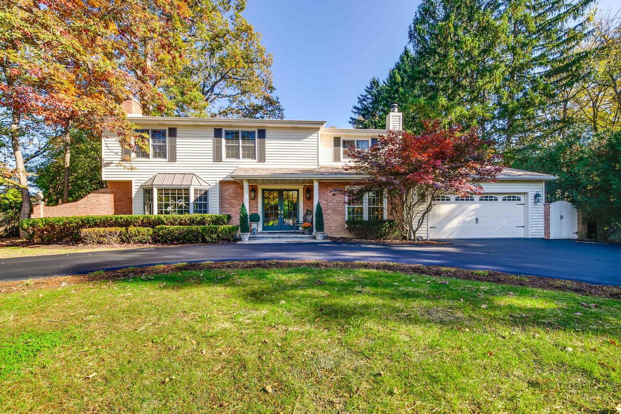 1211 Oak Knoll Dr., Lake Forest, IL 60045