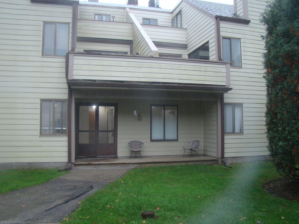 3334 Berwyn Ave. #120, North Chicago, IL 60064