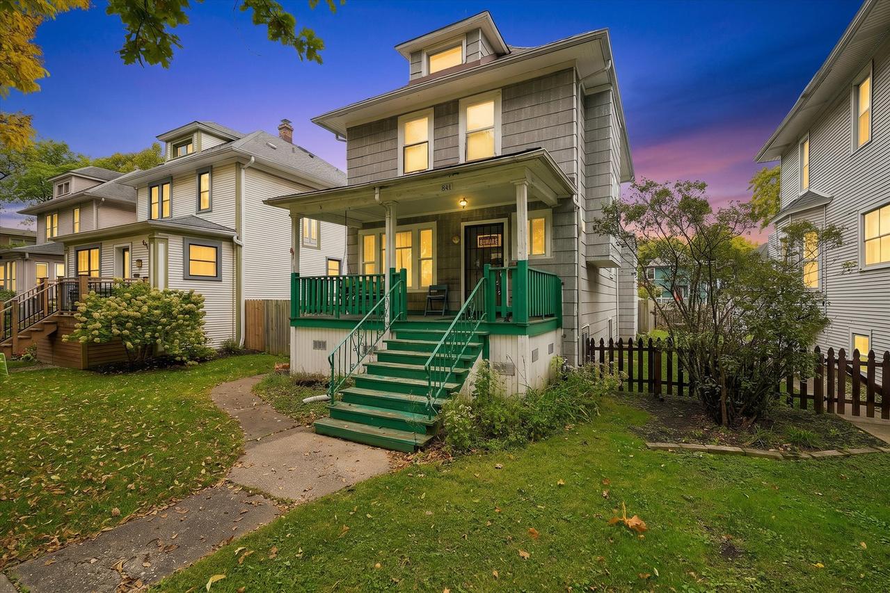 841 S Harvey Ave., Oak Park, IL 60304