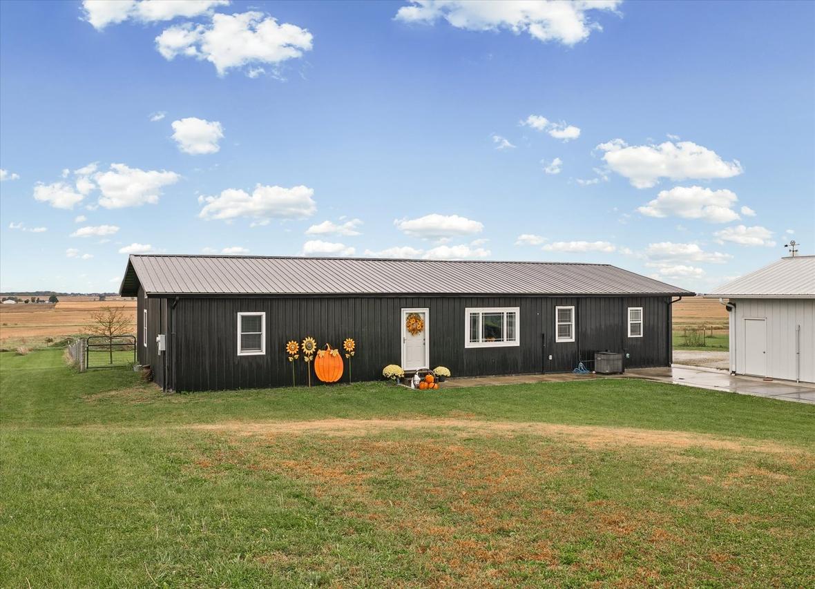 1523 County Road 3300, Rantoul, IL 61866
