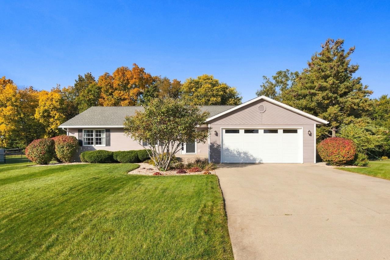 8704 Sunset Dr., Byron, IL 61010
