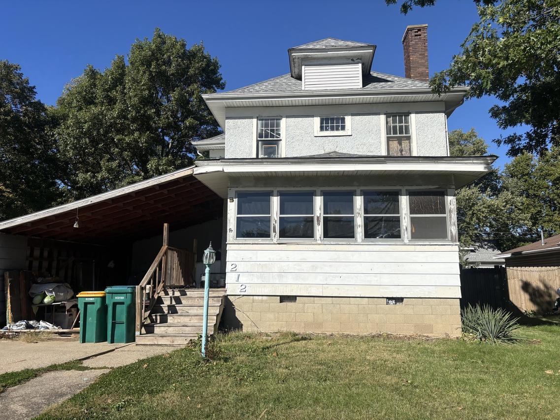 212 W Vine St., Villa Grove, IL 61956