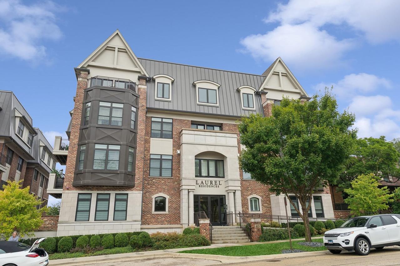 [Address Hidden by Seller], Highland Park, IL 60035