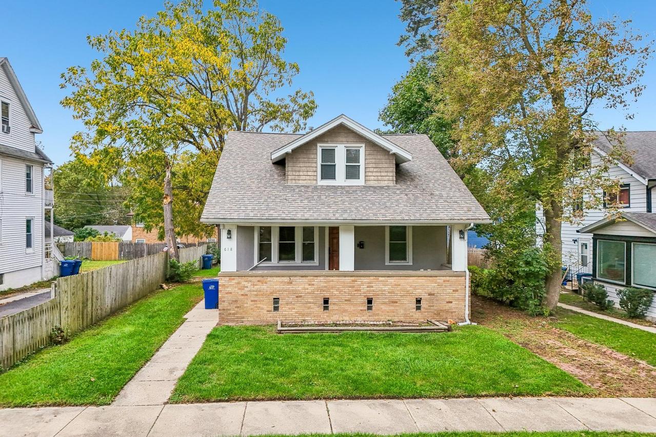 618 Sunderlin St., Waukegan, IL 60085