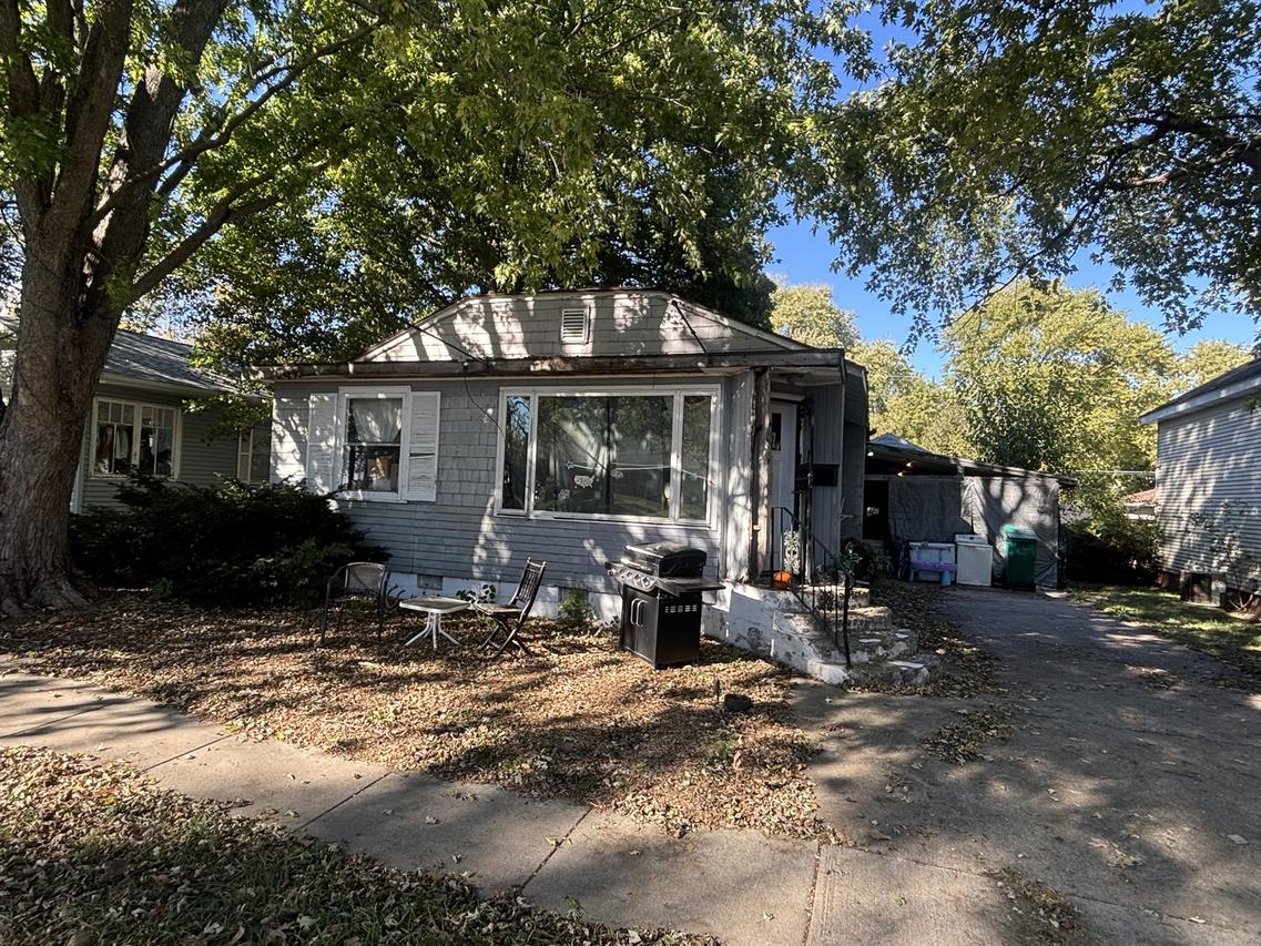 514 W Harrison St., Villa Grove, IL 61956