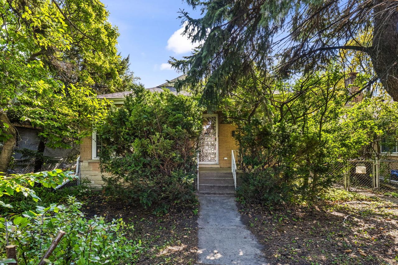 5151 Touhy Ave., Skokie, IL 60077