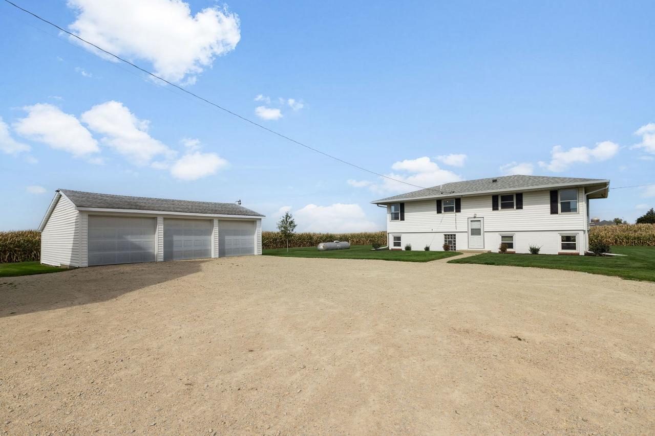 7715 Us Highway 14, Harvard, IL 60033