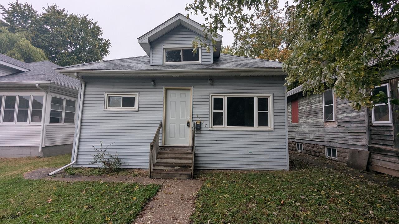 3337 7 1/2 Ave., Rock Island, IL 61201
