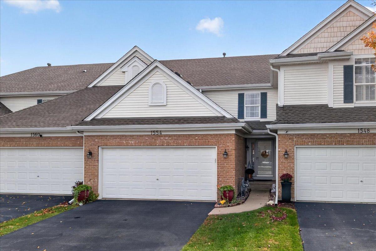 1554 Glacier Cir., Crystal Lake, IL 60014