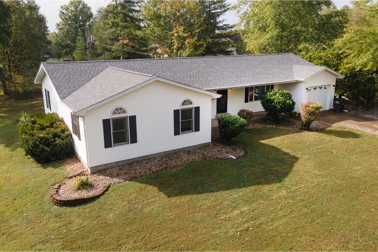 1337 Vercliff Dr., Carbondale, IL 62902