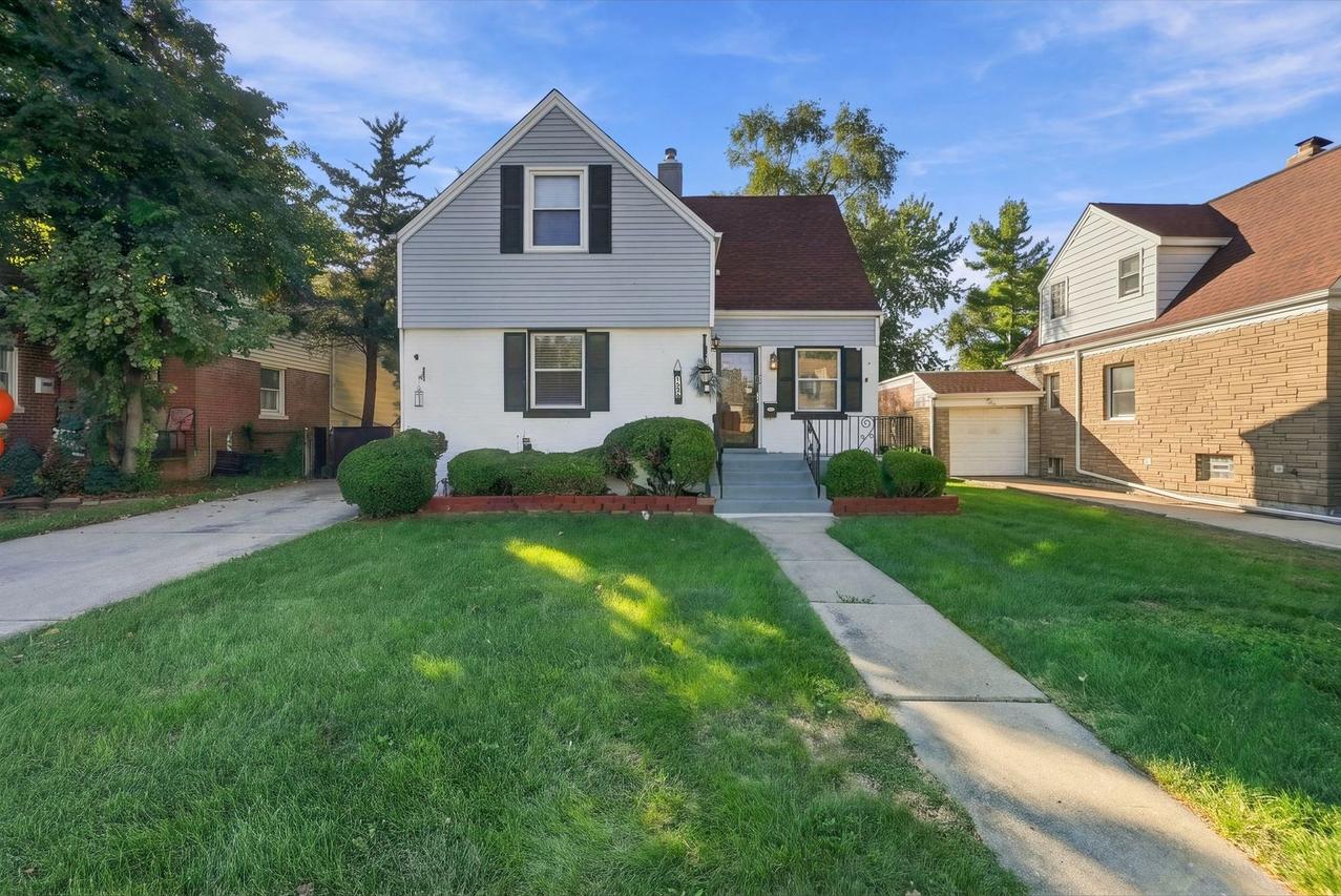1526 Boeger Ave., Westchester, IL 60154