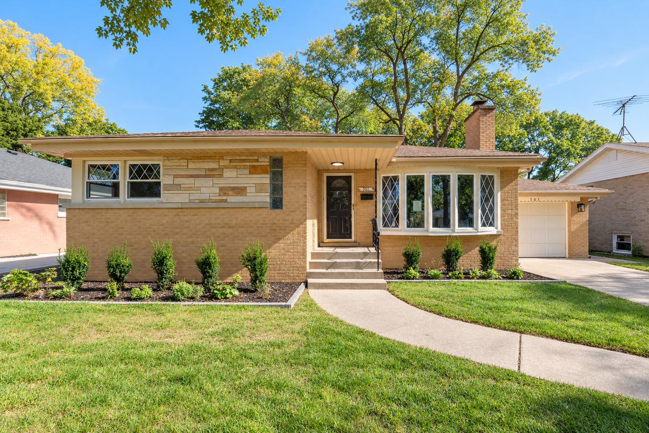307 N Patton Ave., Arlington Heights, IL 60005