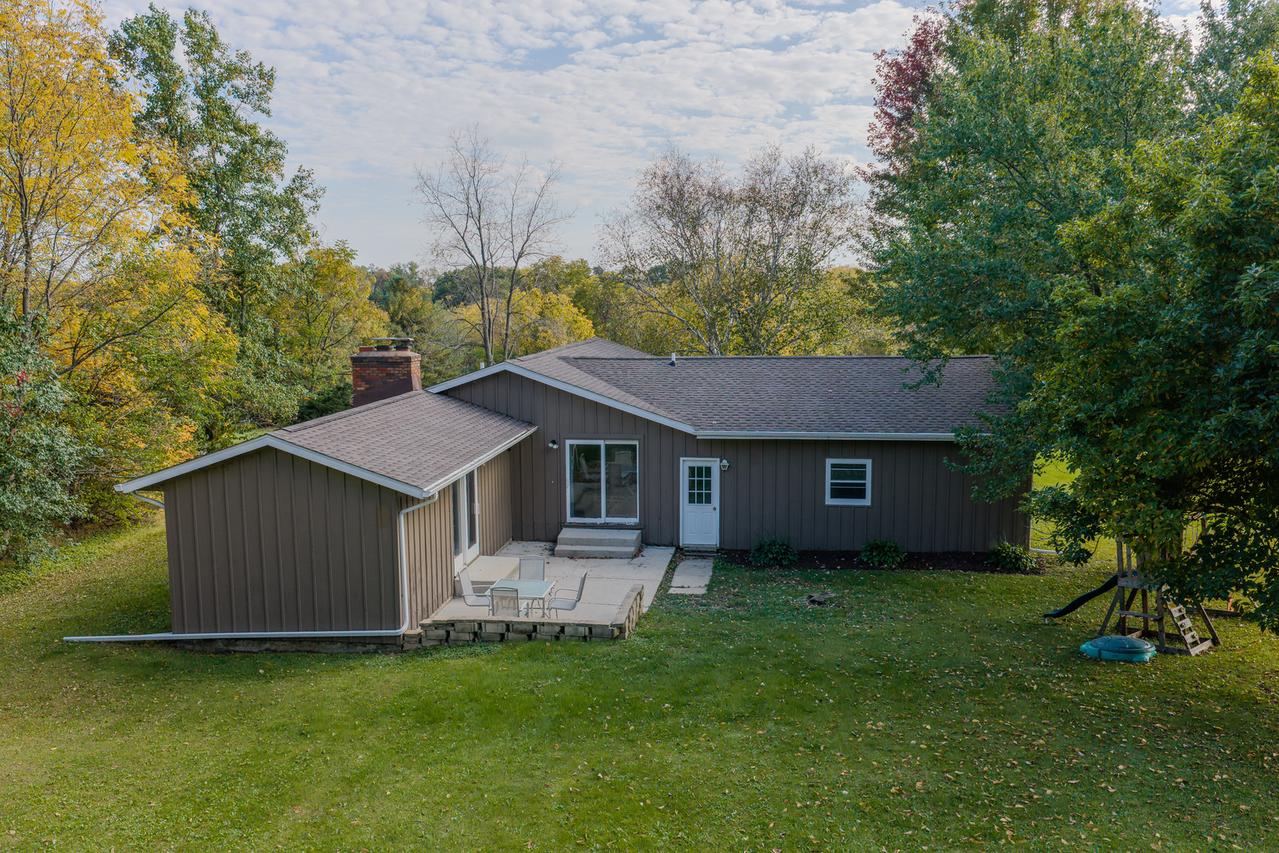1733 Lake Summerset Rd., Davis, IL 61019